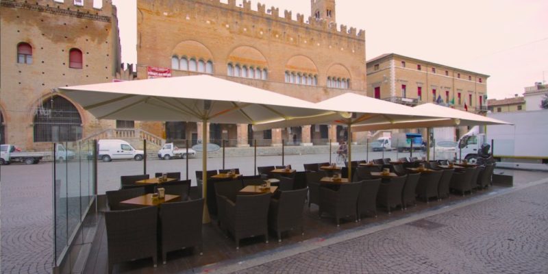 Dehors in centro a Rimini: un primo passo positivo.