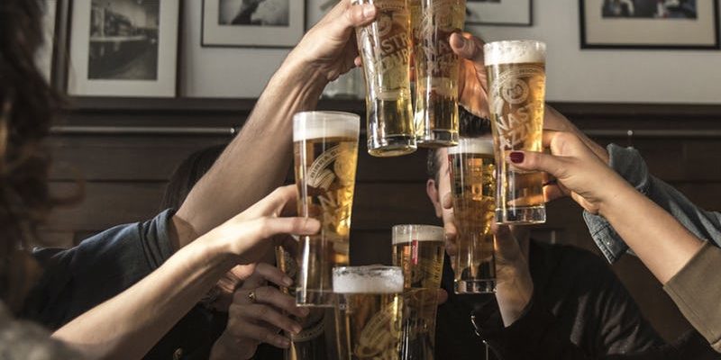 #UNABIRRAPERDOMANI – il crowdfunding di Nastro Azzuro a supporto delle imprese della ristorazione