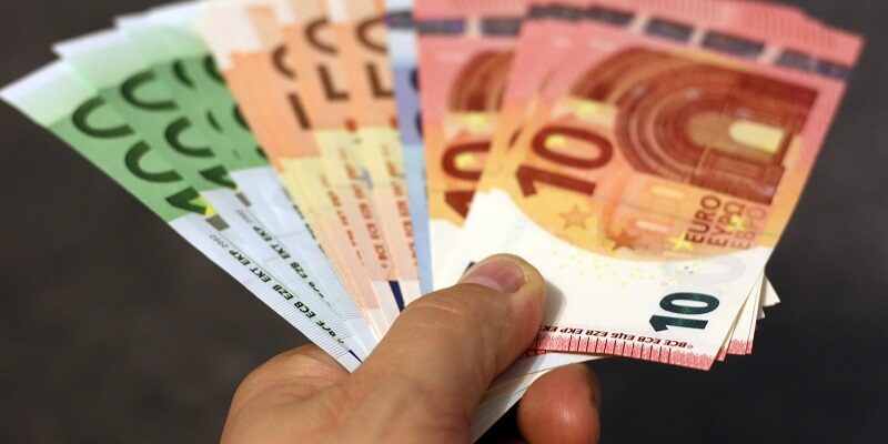 Nuovo limite per l’utilizzo di denaro contante